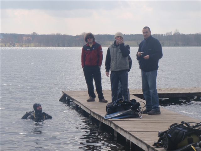 Testy suchych skafandrów (marzec)