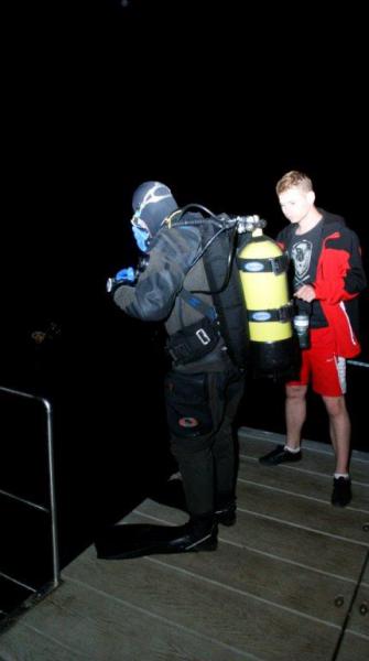 Zabezpieczenie Pikniku Lotniczego przez nurków z Moby Dicka