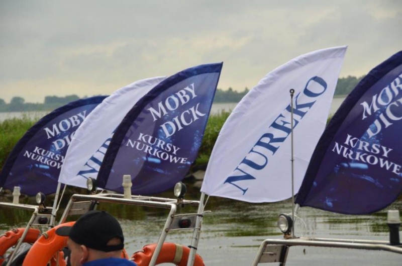 Zabezpieczenie Pikniku Lotniczego przez nurków z Moby Dicka