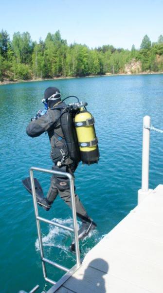 Zabezpieczenie Pikniku Lotniczego przez nurków z Moby Dicka