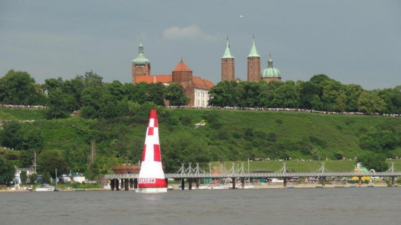 Zabezpieczenie Pikniku Lotniczego przez nurków z Moby Dicka
