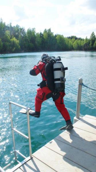 Zabezpieczenie Pikniku Lotniczego przez nurków z Moby Dicka