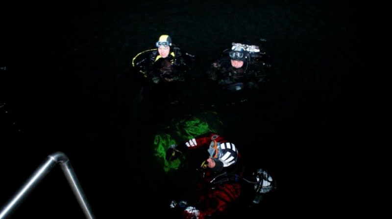 Zabezpieczenie Pikniku Lotniczego przez nurków z Moby Dicka