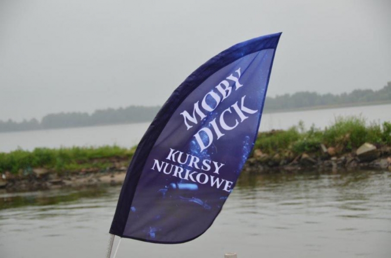Zabezpieczenie Pikniku Lotniczego przez nurków z Moby Dicka